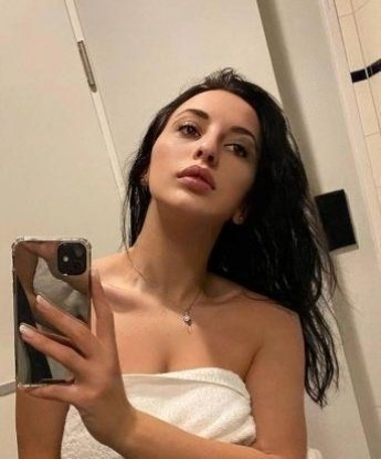 Я живу в Москве и готова позаботиться о твоих самых горячих фантазиях. 💋
У меня есть все необходимое для создания атмосферы роскоши и удовольствия. Мои услуги включают классический секс, оральный секс, эротический массаж и многое другое. Я отношусь с пониманием и уважением к каждому клиенту, и могу обеспечить тебя незабываемыми моментами удовольствия.
У меня отличное чувство юмора и всегда готова привести тебя в хорошее настроение. Ты можешь полностью расслабиться и насладиться моим прекрасным телом. Мои фото настоящие, и мои отзывы говорят сами за себя.
Не упусти возможность провести время с настоящей годной индивидуалкой! Свяжись со мной и узнай больше о моих услугах. Я гарантирую, что время, проведенное со мной, будет незабываемым. 💖 Валентина